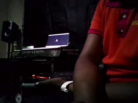 Snapshot of OnlyMoneyIwanT chatting on February 22, 2026, 10:50 am OnlyMoneyIwanT online show from February 22, 2026, 10:50 am