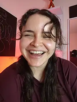 SeleneLuminari8 online show from May 19, 2026, 6:04 pm