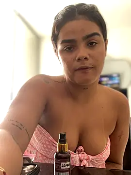 Kaily Sweet16 online show from November 5, 2025, 6:33 pm