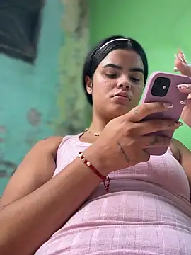 Snapshot of Kaily_Sweet16 chatting on February 18, 2026, 6:59 pm Kaily Sweet16 online show from February 18, 2026, 6:59 pm