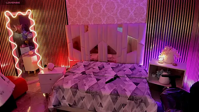 Rosalind tay online show from October 16, 2025, 11:51 am