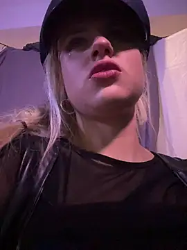 Lolalolypop online show from January 5, 2026, 9:51 pm