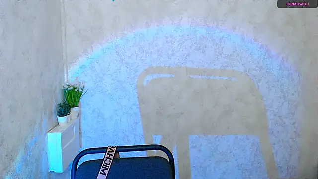 AmandaDimond  online show from March 28, 2026, 1:01 pm