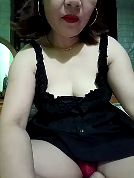 SexyQueen99 online show from May 7, 2026, 9:40 pm
