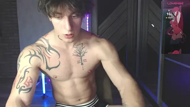 Brendan  Piks online show from November 23, 2025, 9:03 pm