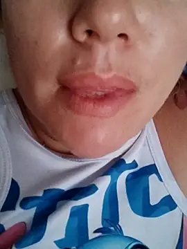 Snapshot of cameron_06 chatting on September 19, 2025, 11:03 am cameron 06 online show from September 19, 2025, 11:03 am