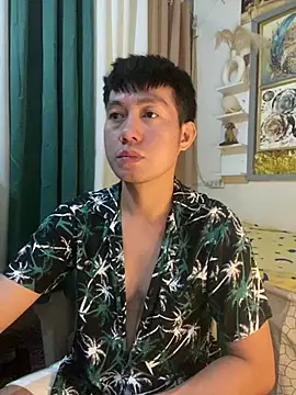 xshyboyx online show from July 4, 2026, 11:49 am