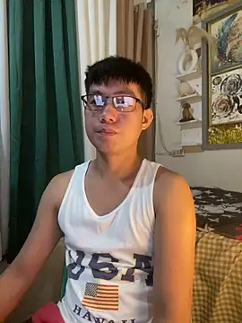 xshyboyx online show from June 15, 2026, 11:54 am