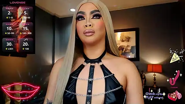 FridaHumphrey online show from October 23, 2025, 5:22 pm