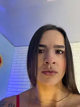 Im Fernanda online show from October 7, 2025, 11:33 am