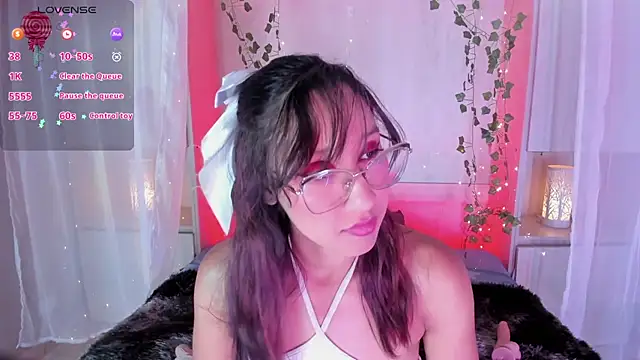 Snapshot of CamiGox chatting on February 17, 2026, 3:59 am CamiGox online show from February 17, 2026, 3:59 am