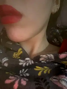 Mimisixo online show from November 24, 2025, 6:08 pm