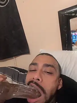 Cnutt310 online show from December 23, 2025, 8:46 am