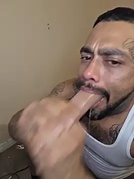 Snapshot of Cnutt310 chatting on February 4, 2026, 6:41 am Cnutt310 online show from February 4, 2026, 6:41 am