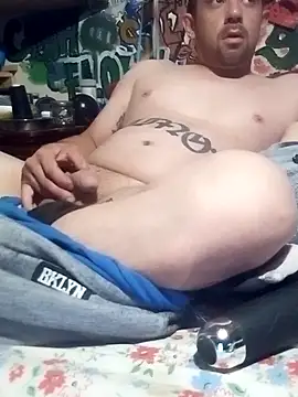 Twoslipperywhenwett online show from September 9, 2025, 4:27 pm