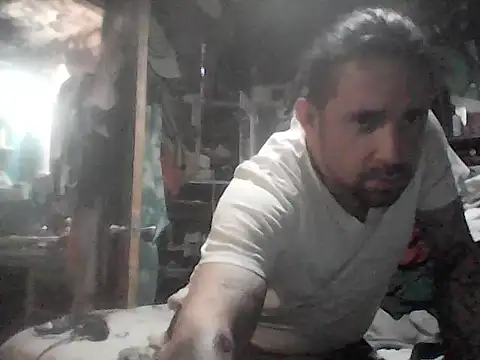 Twoslipperywhenwett online show from March 25, 2026, 8:52 pm