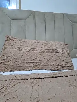 rousaa online show from December 2, 2025, 11:39 pm