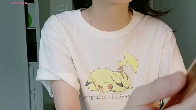 Ryeon 99 online show from April 19, 2026, 3:18 am