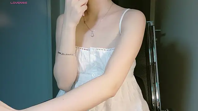 Ryeon 99 online show from March 27, 2026, 2:18 pm