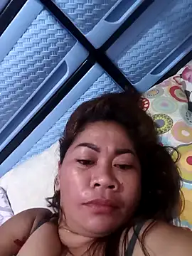 sexybitch 02 online show from April 12, 2026, 12:08 pm