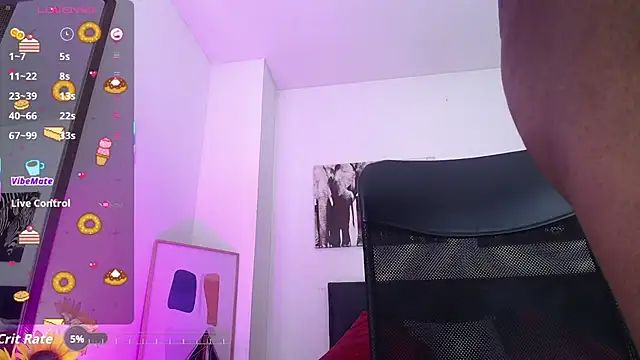 Snapshot of BarbaraGil1 chatting on December 14, 2025, 8:09 am BarbaraGil1 online show from December 14, 2025, 8:09 am