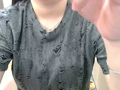 Snapshot of Zhi__2k6 chatting on October 3, 2025, 5:25 pm Zhi 2k6 online show from October 3, 2025, 5:25 pm