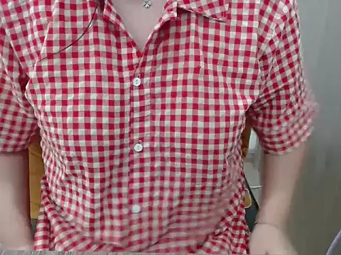 Snapshot of Zhi__2k6 chatting on October 2, 2025, 6:11 pm Zhi 2k6 online show from October 2, 2025, 6:11 pm