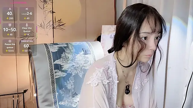 xinxin520-baby online show from December 18, 2025, 1:00 am