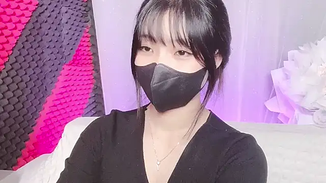 kemybaby online show from November 4, 2025, 8:12 pm