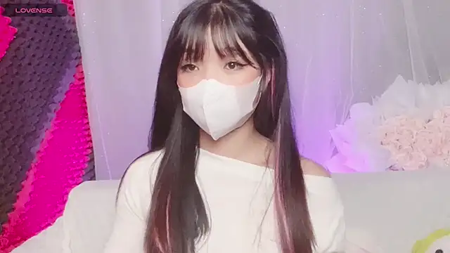 kemybaby online show from November 26, 2025, 2:44 am