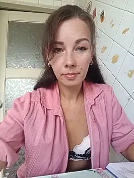 Adeline3302 online show from June 18, 2026, 9:14 am