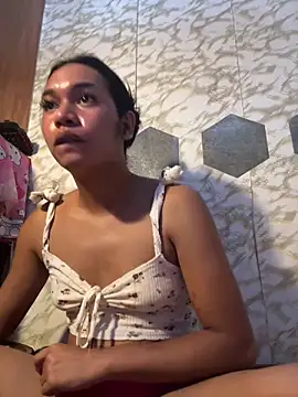 Snapshot of youryummybaby chatting on February 25, 2026, 6:35 am youryummybaby online show from February 25, 2026, 6:35 am