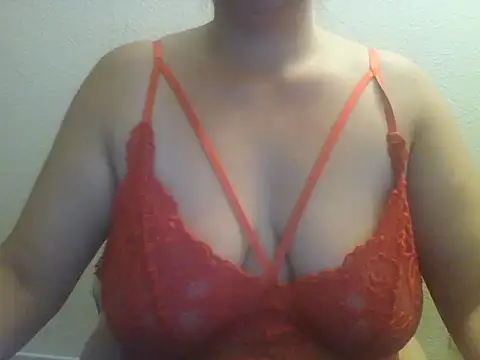 Snapshot of Lylala chatting on October 7, 2025, 6:42 pm Lylala online show from October 7, 2025, 6:42 pm