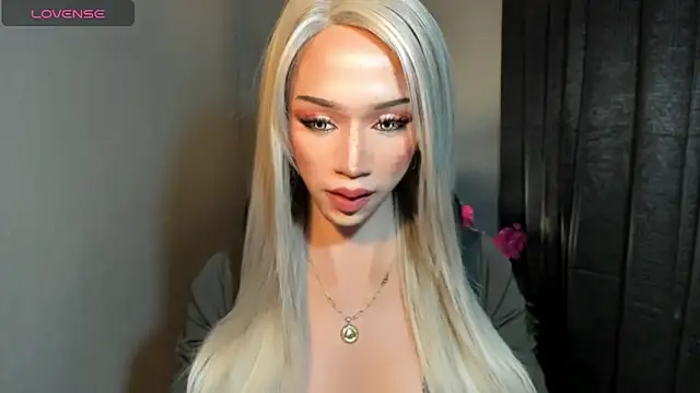 Snapshot of AiraCumSlut chatting on April 5, 2026, 2:35 pm AiraCumSlut online show from April 5, 2026, 2:35 pm