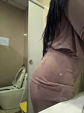 Meii-meyy online show from March 11, 2026, 4:23 pm