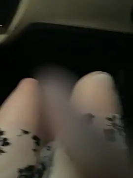 Meii-meyy online show from December 22, 2025, 4:18 pm