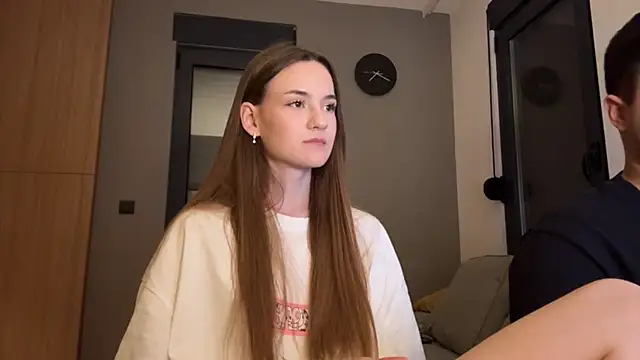 Snapshot of TenDouble chatting on October 18, 2025, 7:38 pm TenDouble online show from October 18, 2025, 7:38 pm