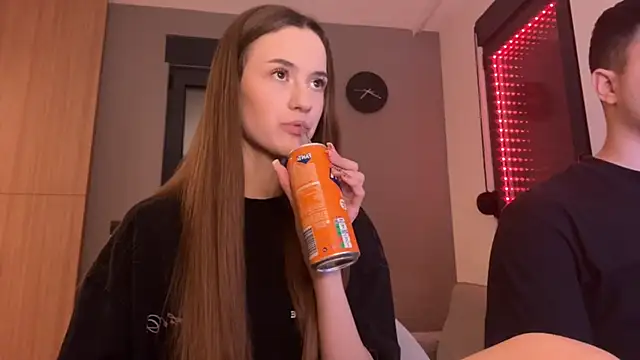 Snapshot of TenDouble chatting on November 15, 2025, 11:42 pm TenDouble online show from November 15, 2025, 11:42 pm