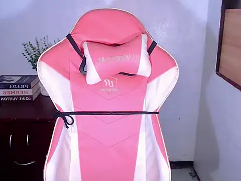 NataliaFernandezz online show from December 22, 2025, 3:39 am