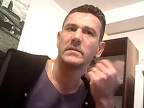 Snapshot of mastercharisma35 chatting on January 17, 2026, 11:47 am mastercharisma35 online show from January 17, 2026, 11:47 am