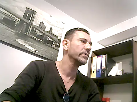 Snapshot of mastercharisma35 chatting on February 7, 2026, 10:01 am mastercharisma35 online show from February 7, 2026, 10:01 am