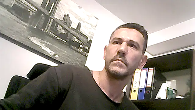 Snapshot of mastercharisma35 chatting on February 5, 2026, 9:49 am mastercharisma35 online show from February 5, 2026, 9:49 am