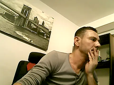 Snapshot of mastercharisma35 chatting on February 3, 2026, 4:34 pm mastercharisma35 online show from February 3, 2026, 4:34 pm