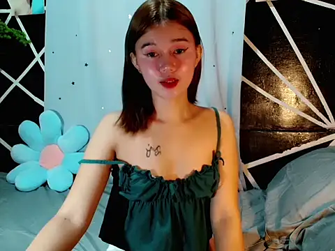 urgirl mikah online show from September 28, 2025, 10:39 pm