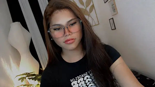 Snapshot of PrettyBlythes_TS chatting on June 22, 2026, 3:42 pm PrettyBlythes TS online show from June 22, 2026, 3:42 pm