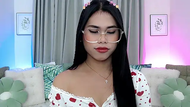 Snapshot of PrettyBlythes_TS chatting on September 21, 2025, 11:26 am PrettyBlythes TS online show from September 21, 2025, 11:26 am