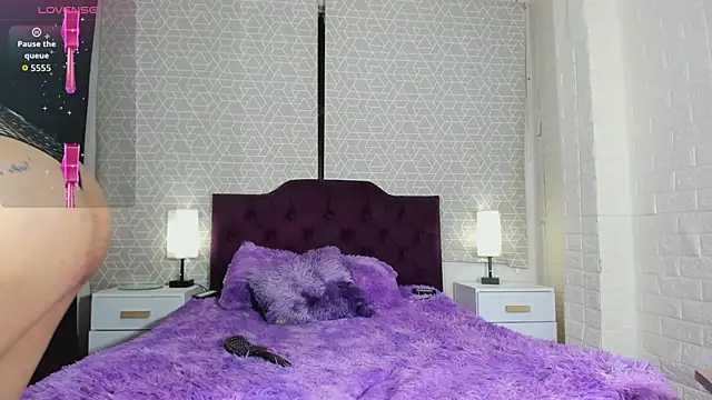 Snapshot of Zamara_Kleii chatting on March 2, 2026, 12:11 am Zamara Kleii online show from March 2, 2026, 12:11 am