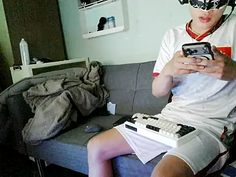 Snapshot of boyhigh1997 chatting on February 9, 2026, 7:06 am boyhigh1997 online show from February 9, 2026, 7:06 am