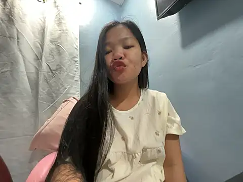 Snapshot of princess_janine chatting on April 22, 2026, 3:41 pm princess janine online show from April 22, 2026, 3:41 pm