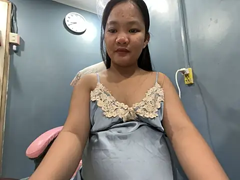 Snapshot of princess_janine chatting on May 16, 2026, 11:42 am princess janine online show from May 16, 2026, 11:42 am